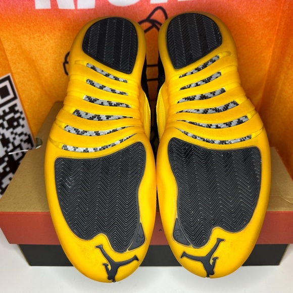 Jordan 12 Retro University Gold Size 12M Pre-loved - Picture 4 of 7